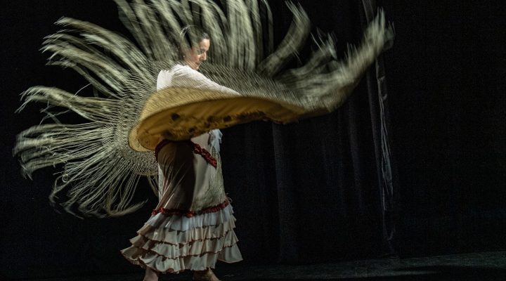 Bajnay Bea flamenco kendő